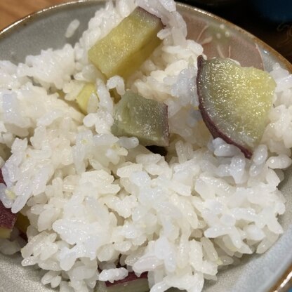 ごまを忘れてしまいましたが美味しくいただきました！3歳の息子もさつまいもご飯にす？とよく食べます。秋を感じますね〜♫ごちそうさまです。